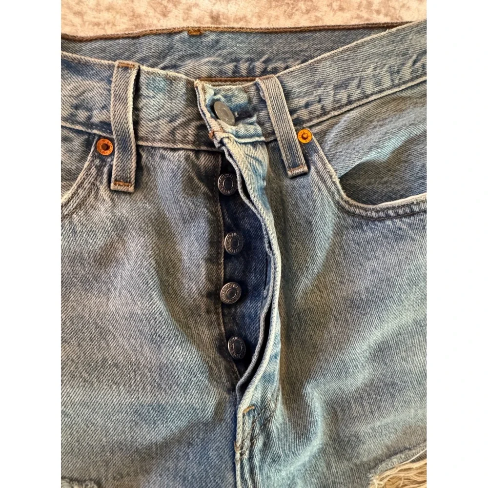 Levis 501 Skinny Distressed High Rise Button Fly Jeans Medium Wash Denim Size 27 - Picture 4 of 13